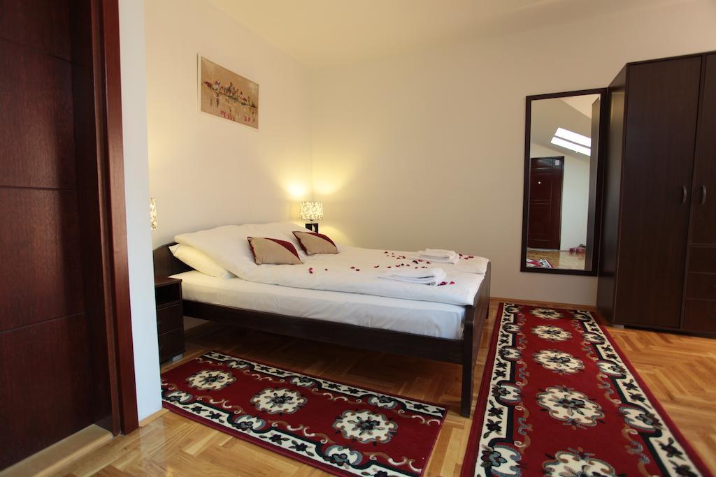 Hostel Royal Obrenovac  Habitación foto